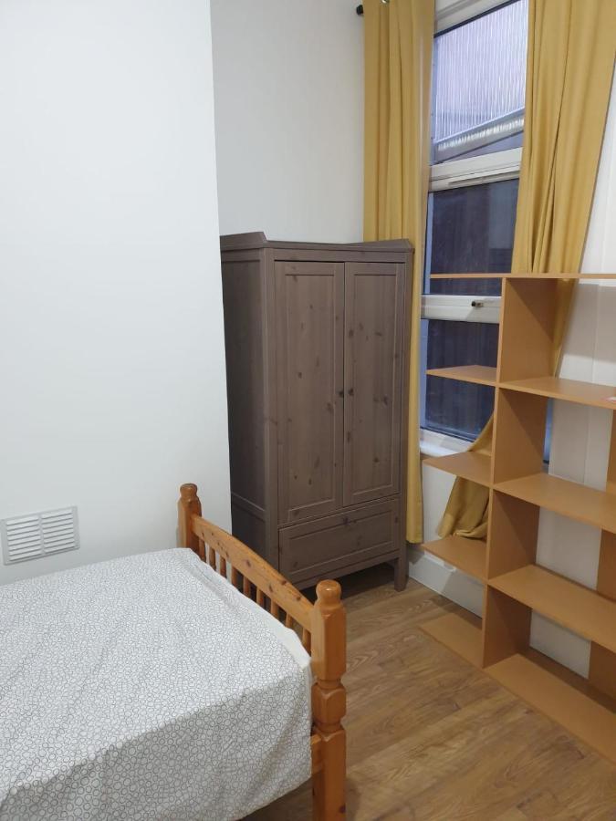 Homestay Burney Tomar House Croydon