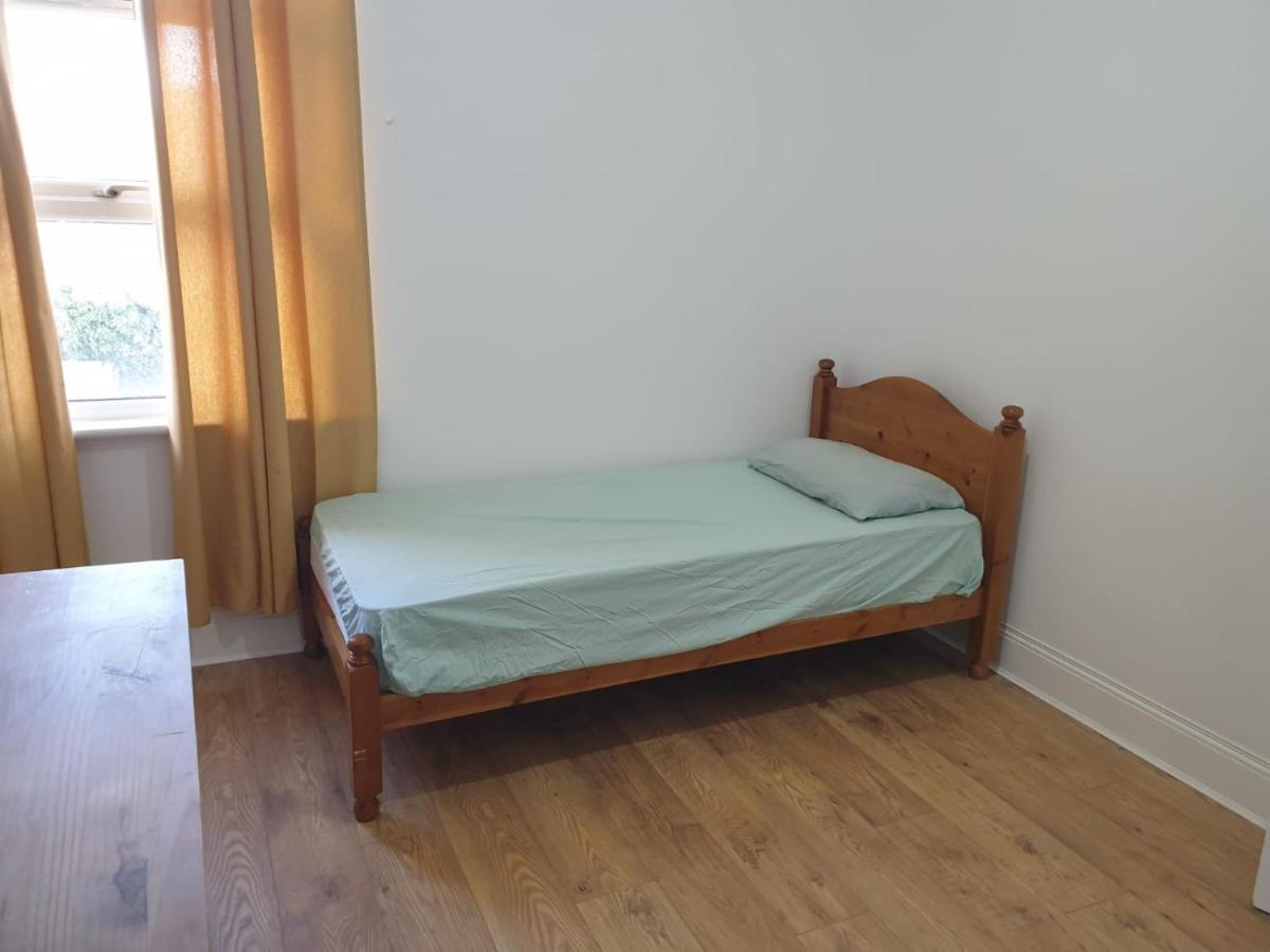Homestay Burney Tomar House Croydon