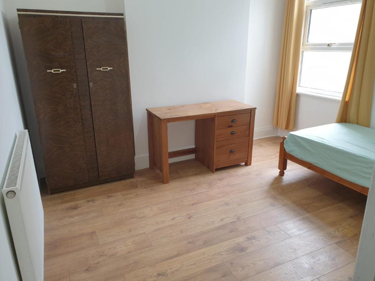 Burney Tomar House Homestay Croydon